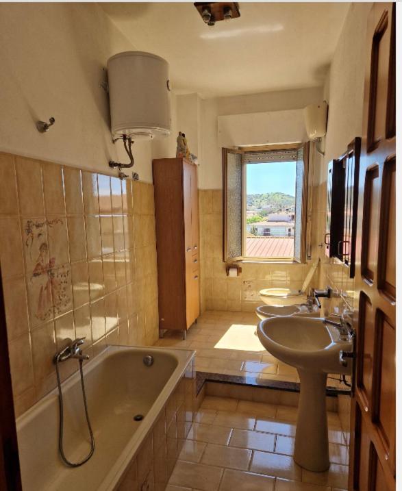 Apartment Piras&Tascedda Ampio Appartamento Vicino Al Centro Bari Sardo Ngoại thất bức ảnh